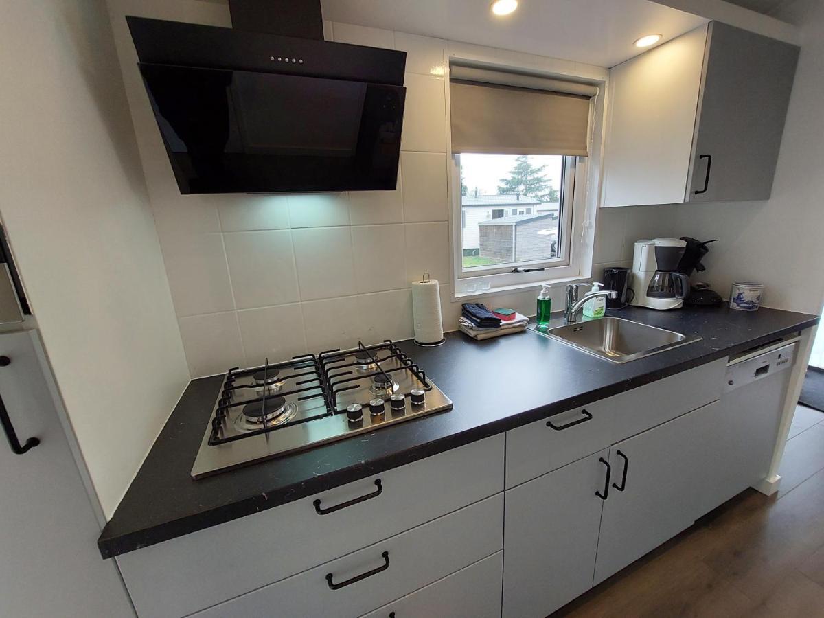 Modern En Chic Chalet Tot 4 Personen Op De Veluwe Recreatiepark De Oude Driest Putten Dış mekan fotoğraf