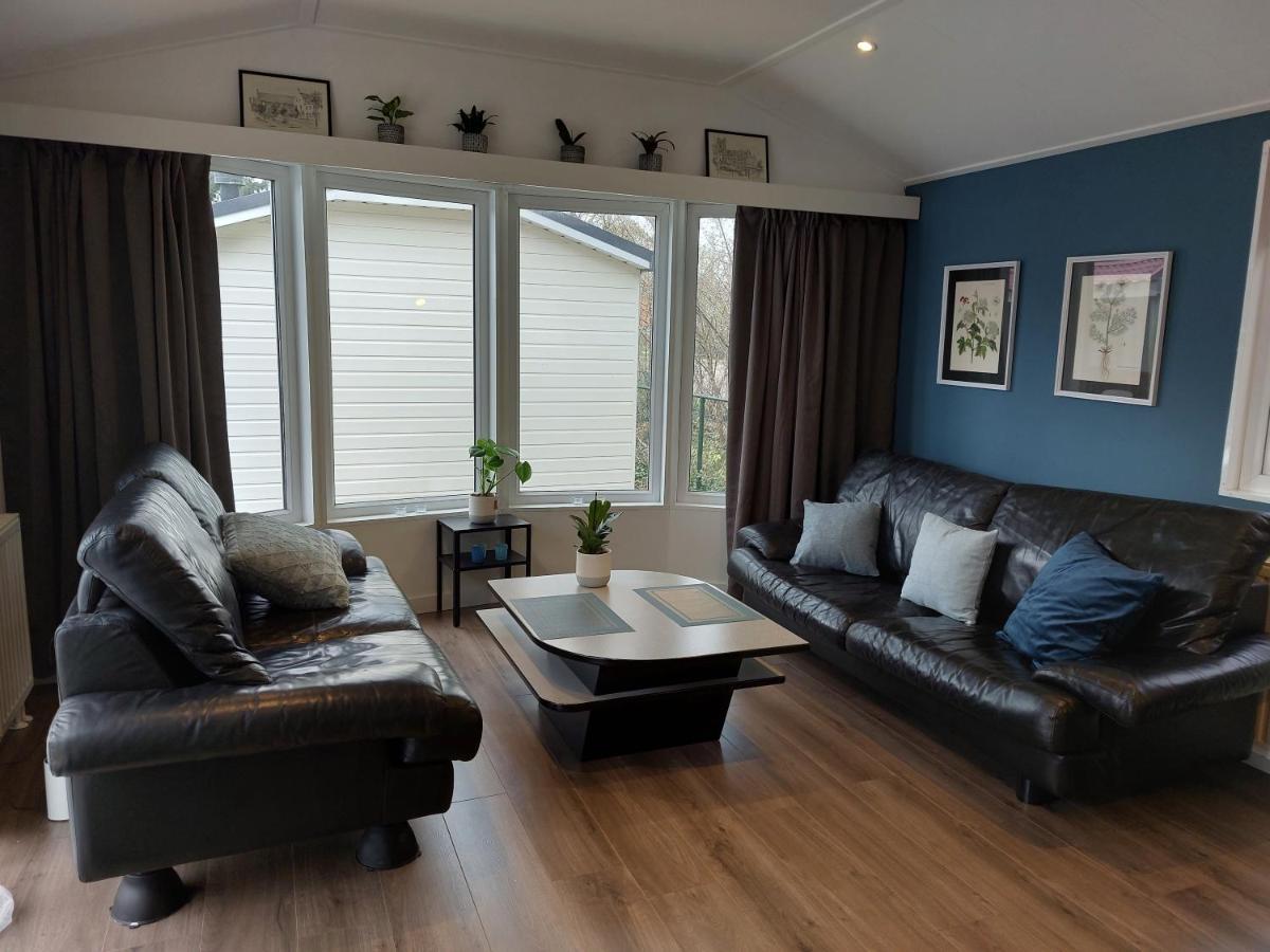 Modern En Chic Chalet Tot 4 Personen Op De Veluwe Recreatiepark De Oude Driest Putten Dış mekan fotoğraf