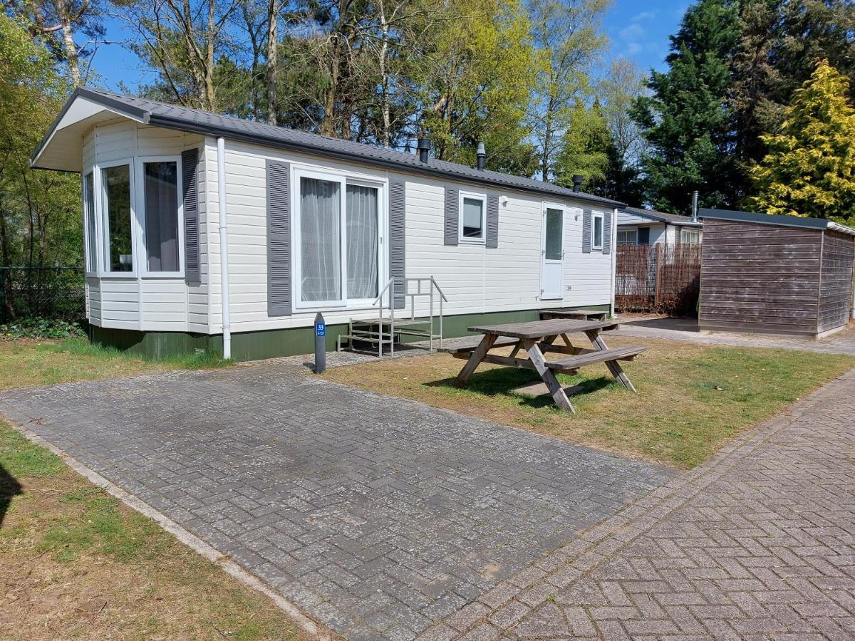 Modern En Chic Chalet Tot 4 Personen Op De Veluwe Recreatiepark De Oude Driest Putten Dış mekan fotoğraf